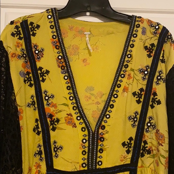 Free people bell sleeve lace shirt size M - Picture 5 of 5